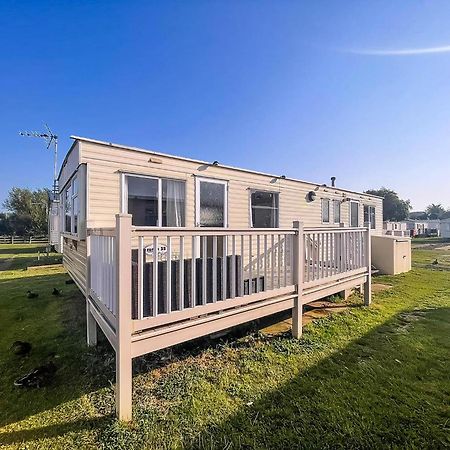 6 Berth Caravan For Hire By The Beach In Heacham, Norfolk Ref 21038C Eksteriør billede