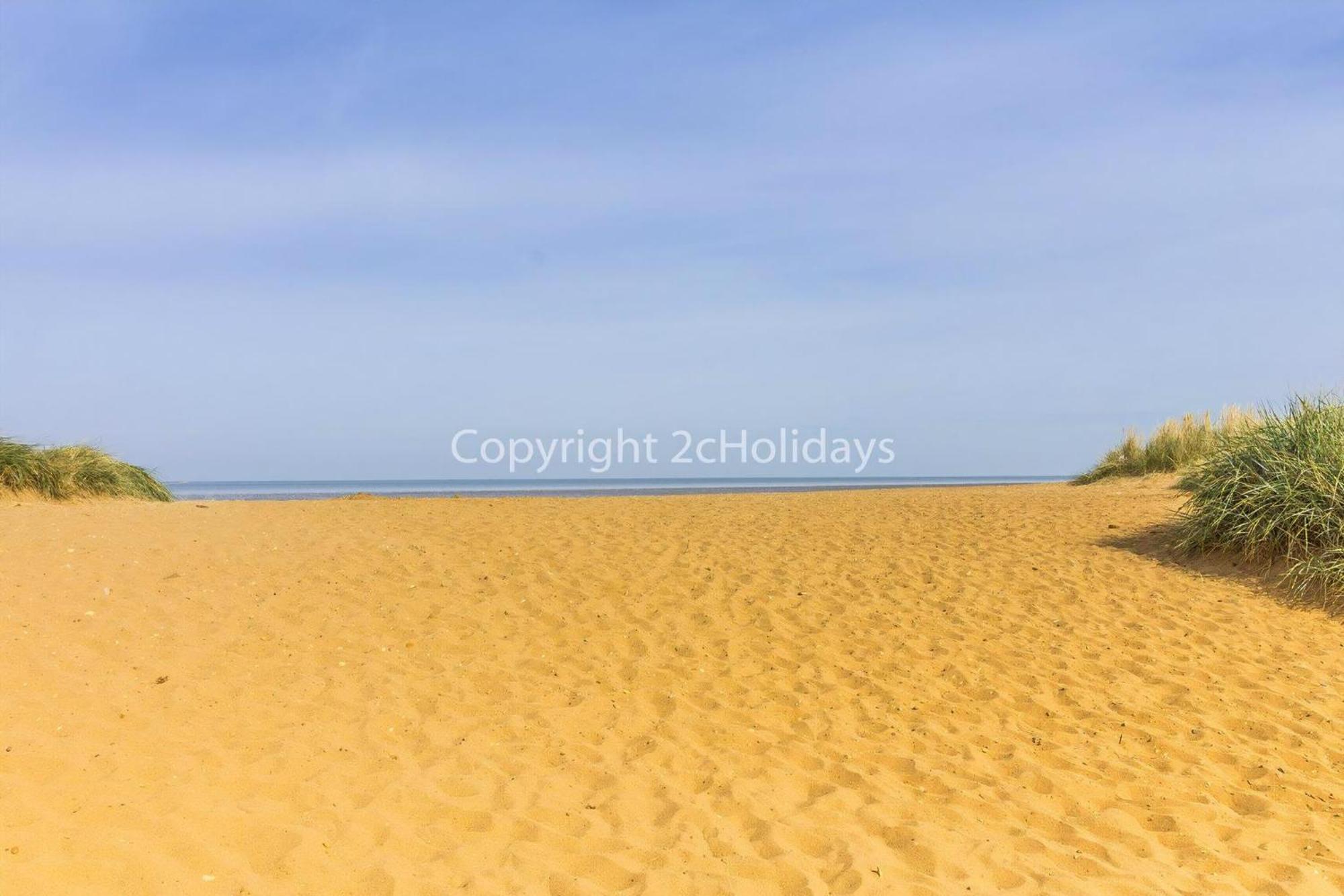 6 Berth Caravan For Hire By The Beach In Heacham, Norfolk Ref 21038C Eksteriør billede